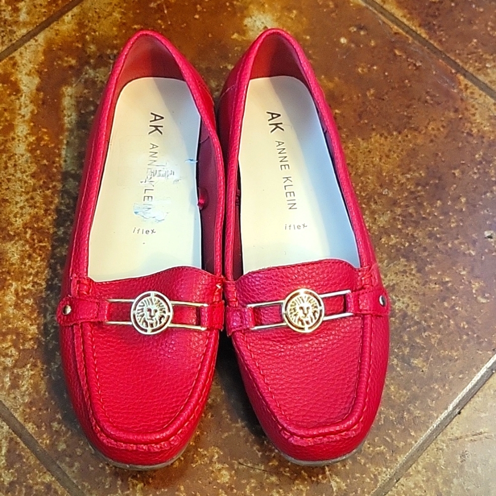 Red Anne Klein flats
